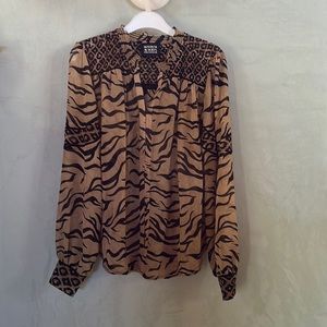 Scoth & Soda Smocked
Buttondown Blouse